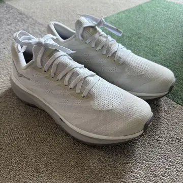 호카오네오 M 카부 3 26.5cm