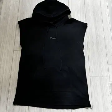 STAMPD 슬리브리스 후드티