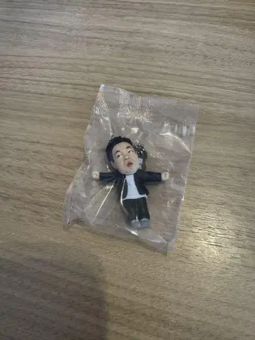 다이앤 고이고이고이에서 스스스스한 가챠 키링 유스케 (...!)