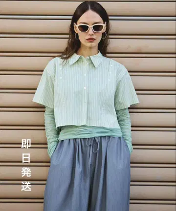MAISON SPECIAL 버튼 슬릿 숏 셔츠