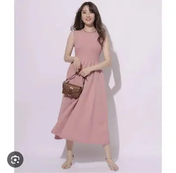 아푸와이저 리셰 아르페쥬 스토리 한정판 컬러 뷔스티에풍 원피스