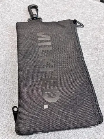 MILKFED. 블랙 파우치