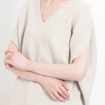 IENA 코튼 스트레치 코쿤 V 넥 풀오버 베이지