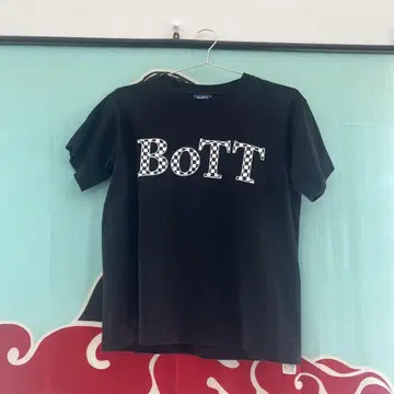 BoTT 블랙 티셔츠 S 사이즈