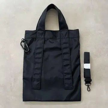 로헨 토트 블랙