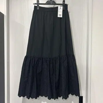 PLST 컷워크 레이스 티어드 스커트