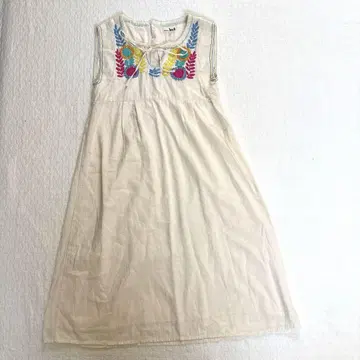 티티카카 TITICACA 아이보리 슬리브리스 원피스 M