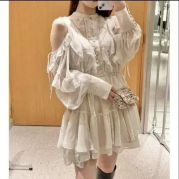 snidel 프릴 쉬폰 미니 원피스 아이보리