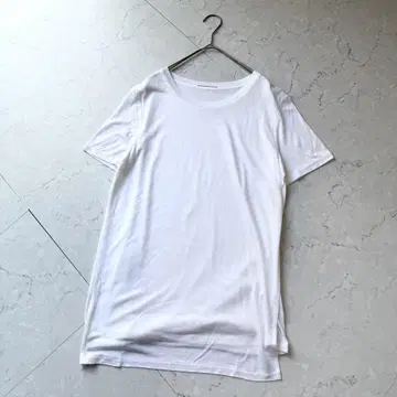 두지엠 클라세 티셔츠 화이트 이중 디자인