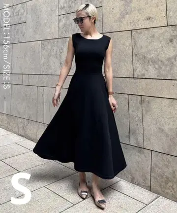 JENNE 미 실루엣 썸머 니트 원피스 블랙 S