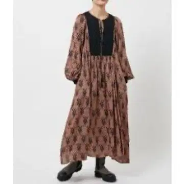 누키테파 MODAL SATIN ETHNIC PRINT DRESS 원피스