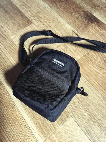 네이버후드 버티컬 미니 백