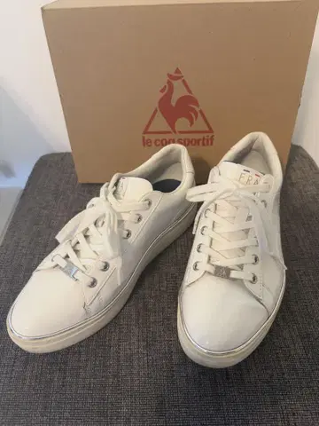 새상품급 LE COQ SPORTIF 에나멜 스니커즈 통굽 화이트