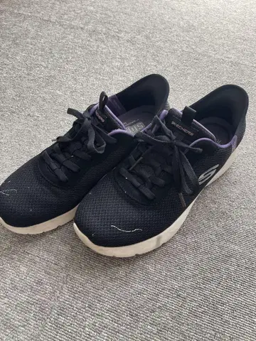 Skechers 블랙/퍼플 스니커즈