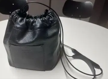 질샌더 드로우 스트링 백 복조리 가죽
