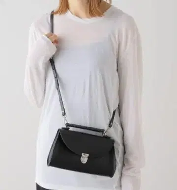 IENA 캠브리지 사첼 The Mini Poppy