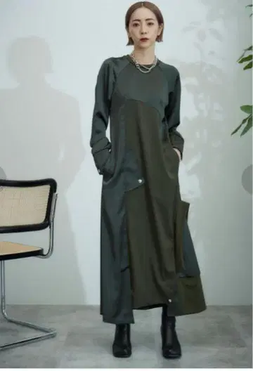 안스 리드 새틴 콤비 원피스 카키 38