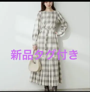내추럴 꾸뛰르 osono 펄 탈부착 밑단 플리츠 원피스