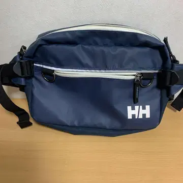 Helly Hansen 바디백 네이비