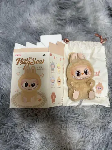 정품 POP MART Have A Seat BABA LABUBU 라부부