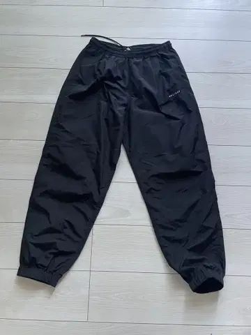 HOLIDAY JOGGER 홀리데이 조거 팬츠