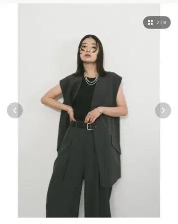 HANNE 와이드 숄더 노카라 베스트
