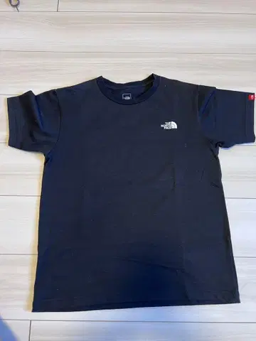 The North Face 블랙 티셔츠 M 사이즈 미국 국기 디자인