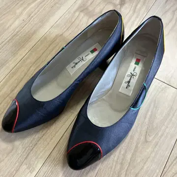 긴자 카네마츠 네이비 펌프스 23.5cm