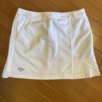 캘러웨이 화이트 플리츠 스커트