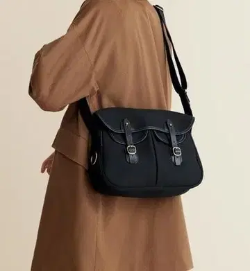 BRADY 아리엘 트라우트 숄더백