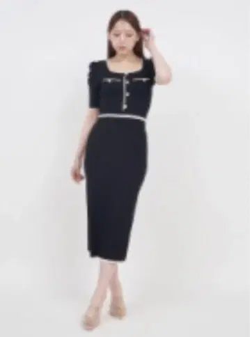 스퀘어 넥 배색 타이트 원피스 블랙