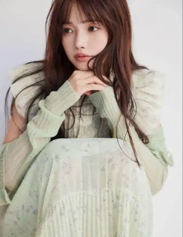 스나이델 이번 시즌 시어 프릴 가디건 FREE 그린