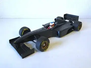 MINICHAMPS (1/18) 페라리 F300 M. 슈마하