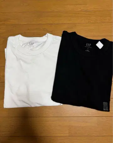 GAP 헤비 웨이트 크롭 티셔츠 블랙 화이트 S 짧은 길이