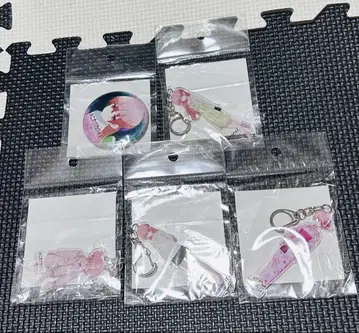 토니카쿠카와이이 캔뱃지 아크릴 키링 새상품 5개 익명 배송 아크링 키링