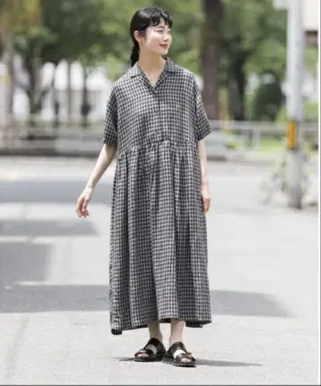 카구레 오픈 카라 개더 원피스