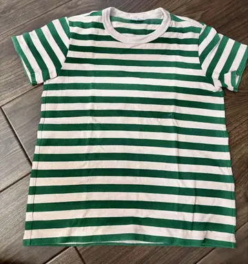 Uniqlo U 그린과 화이트 스트라이프 티셔츠
