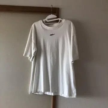 WTW 화이트 티셔츠 L 사이즈 로고 자수