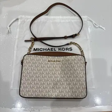마이클코어스 MK 로고 숄더백