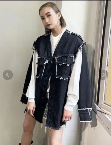 에모다 컷오프 프린지 오버 데님 자켓