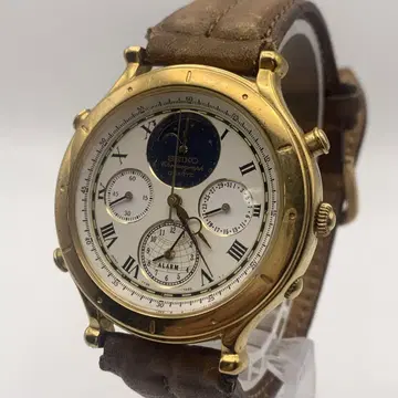 Seiko Chronograph 7T36-7A10 아이보리 크로노그래프