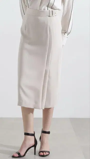 옥스 타이트 스커트 베이지 38