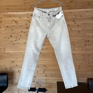 upper hights 화이트 스트레이트 데님