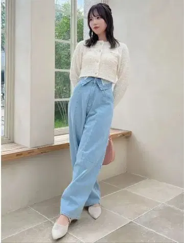 dazzlin 택 포함 새상품 커브 라인 데님 팬츠