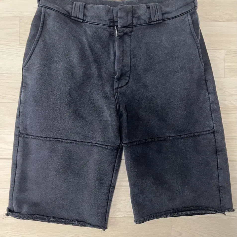 【SATIIIZ】Harden  Bermuda Denim Pants BERMUDA DENIM PANTS - BLACK - 감도 깊은 취향 셀렉트샵 29CM