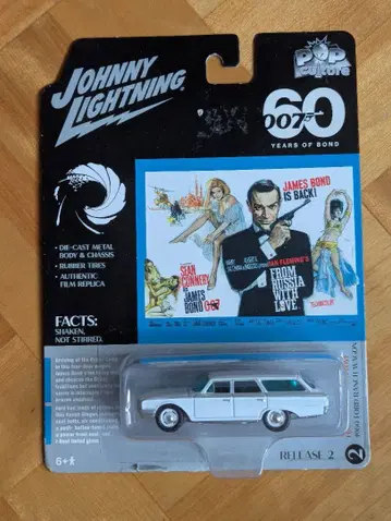 Johnny Lightning 1960 Ford Ranch Wagon