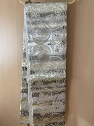 후쿠로 오비(별도 판매로 같은 패턴의 백과 조리 있음)