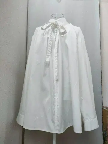 조셉 화이트 블라우스 보우 리본