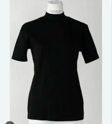 엔폴드 하이넥 컴팩트 티셔츠 블랙