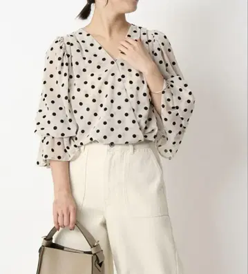 U by SPICK&SPAN 도트 블라우스